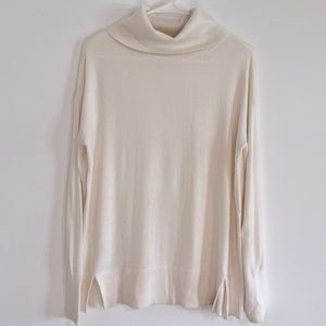 Super soft LOFT turtleneck sweater